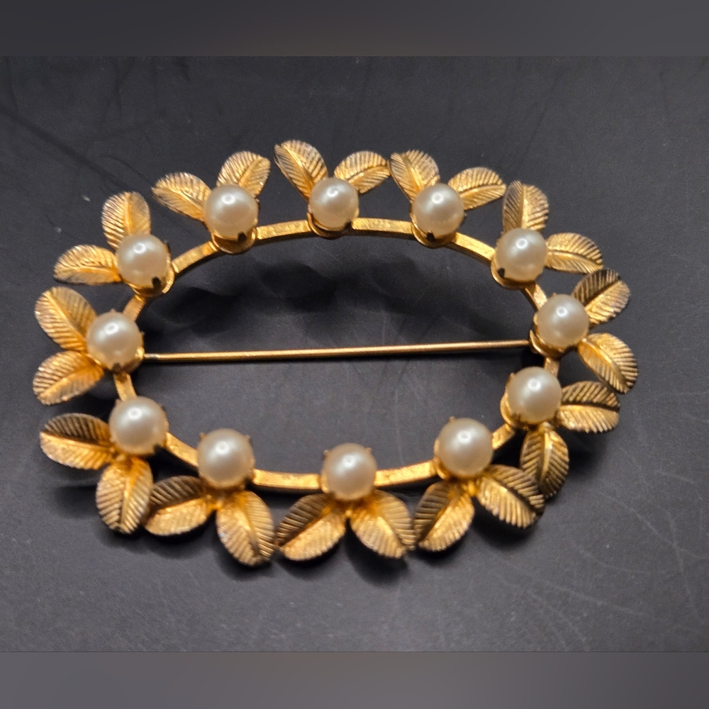 Vintage Bond Boyd Sterling Silver Pearl Wreath Brooch – Gold Washed